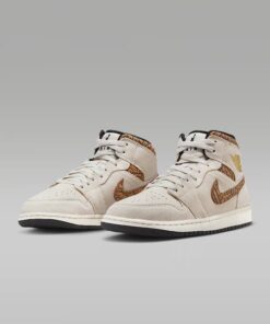 Air Jordan 1 Mid SE Orewood
